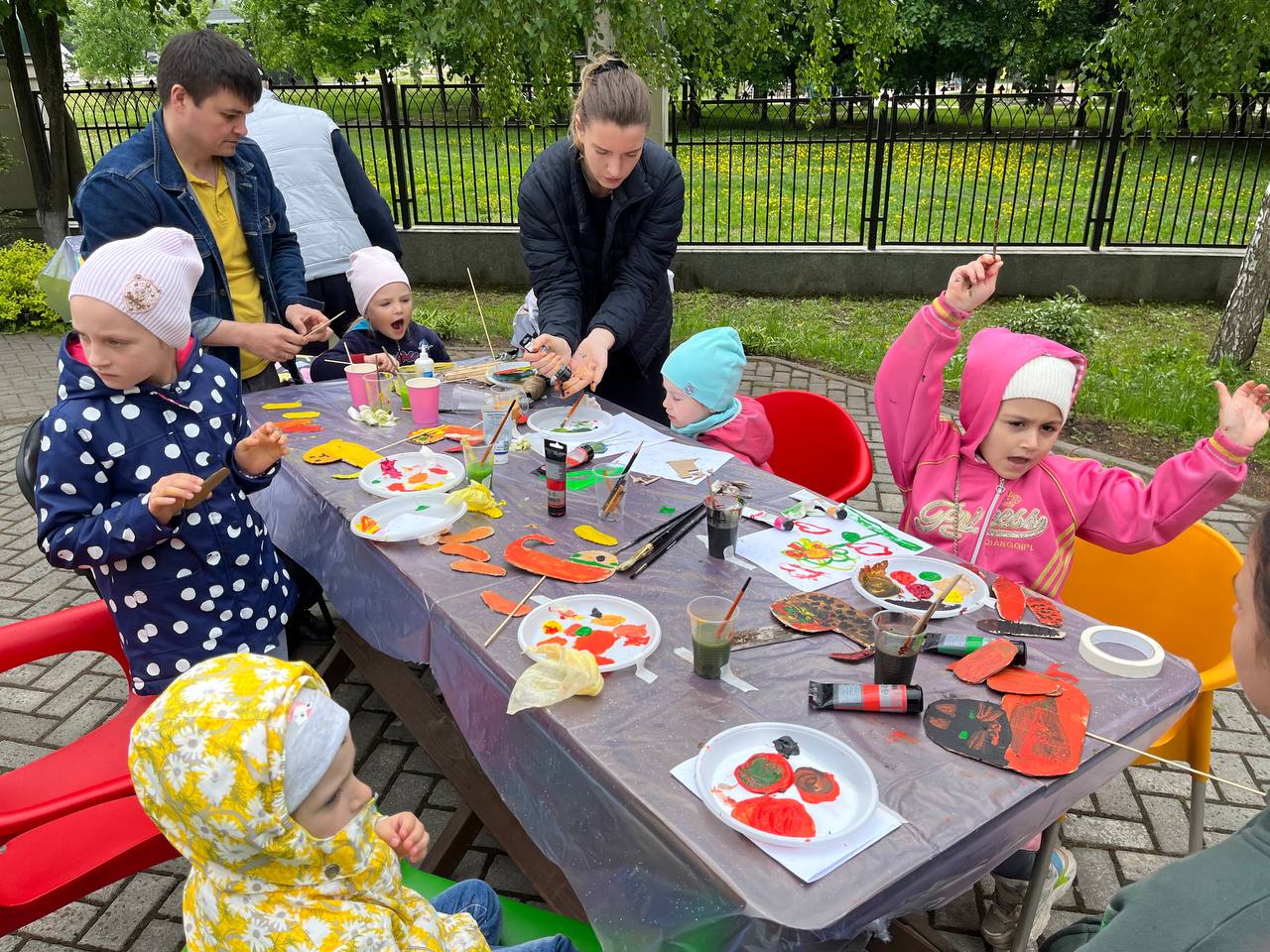 b9305a6d-ace7-40fa-a704-cb7baae98008