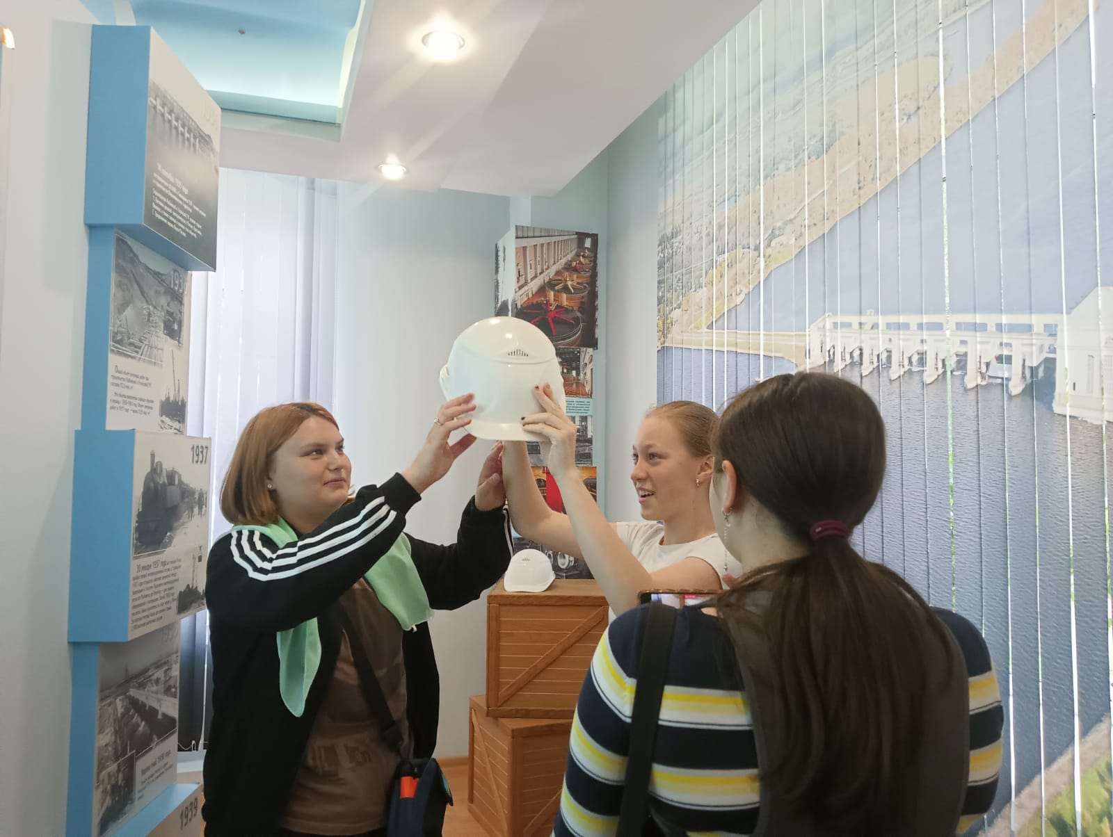 ddee56ea-9b32-4270-ac61-f3d26dd52c9a